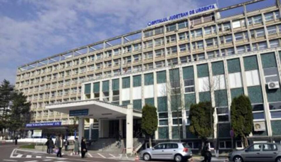 Bătrân acroșat de un autoturism condus de un tânăr fără permis