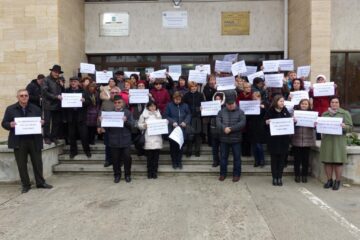 Protest al angajaților APIA, nemulțumiți de perspectiva diminuării salariilor