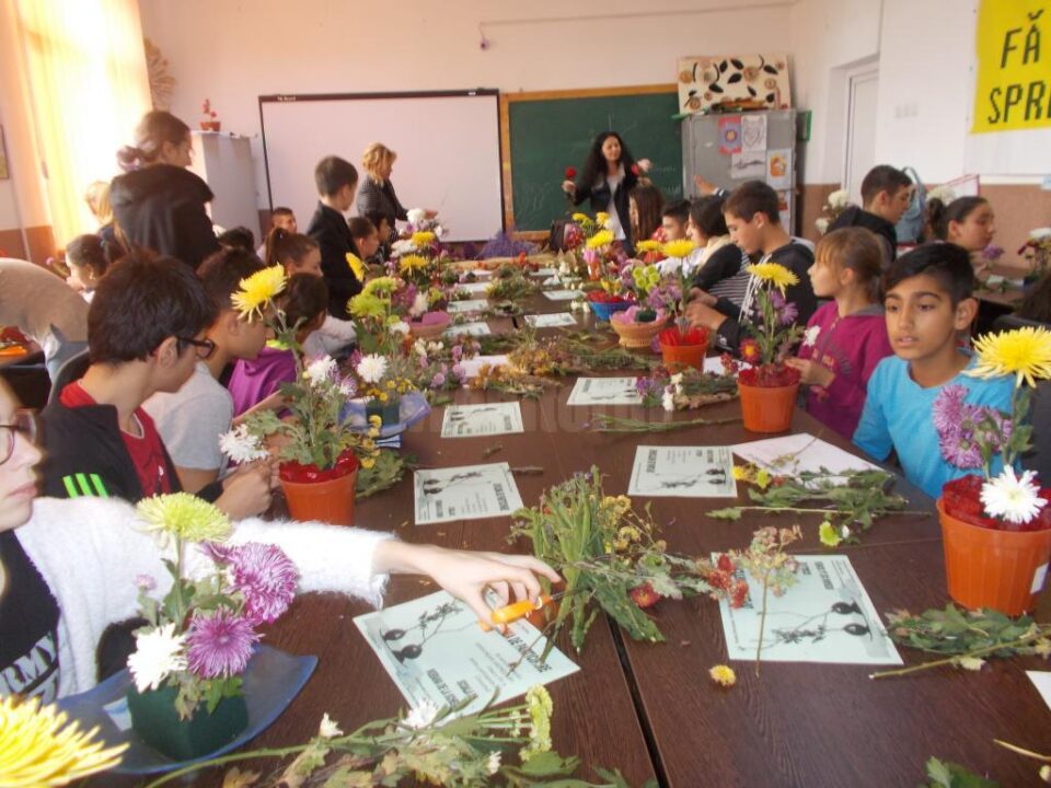 Școala de Ikebana pentru elevii din Șcheia