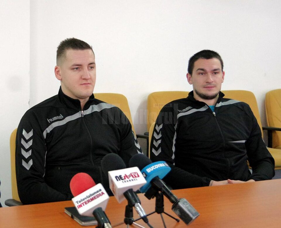 Gabriel Burlacu și Bogdan Baican au fost convocați din nou la stagiile naționalei de seniori Gabriel Burlacu și Bogdan Baican au fost convocați din nou la stagiile naționalei de seniori