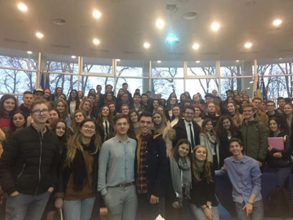 Liceenii au aflat despre atribuțiile și activitatea Consiliului Județean al Elevilor