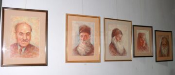 „Chipuri în timp - inocență și înțelepciune”