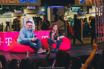 O absolventă a Colegiului „Petru Rareș” a lansat prima carte din România cu și despre cei mai cunoscuți YouTuberi din țară