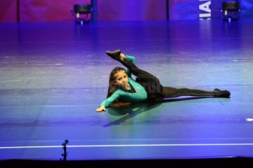 Patru echipe ale Clubului Sportiv Invictus Moldovița s-au calificat la Dance World Cup Canada
