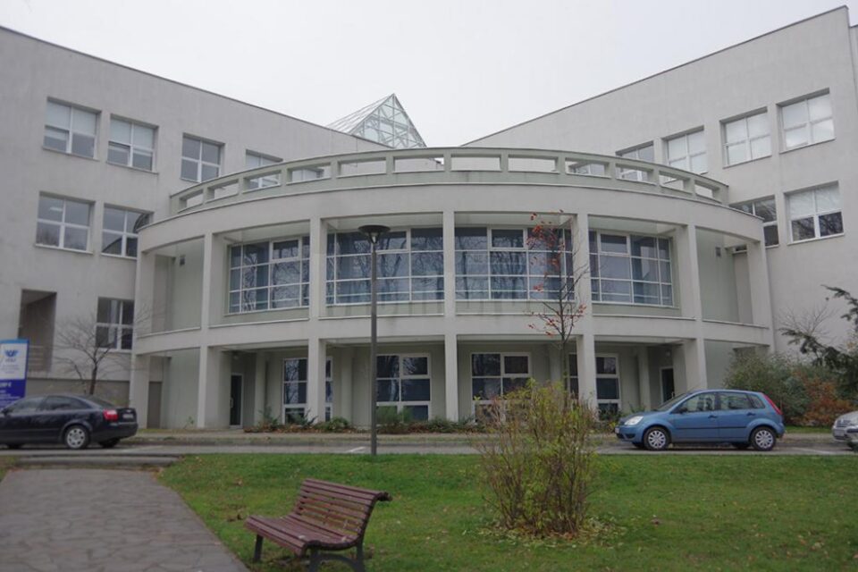 Primul acoperiș vegetal din Suceava va fi amenajat pe clădirea rectoratului din campusul USV
