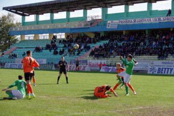 Meciul de sâmbătă, cu Luceafărul Oradea, ar putea reprezenta ultima apariție a Forestei pe Areni în 2017