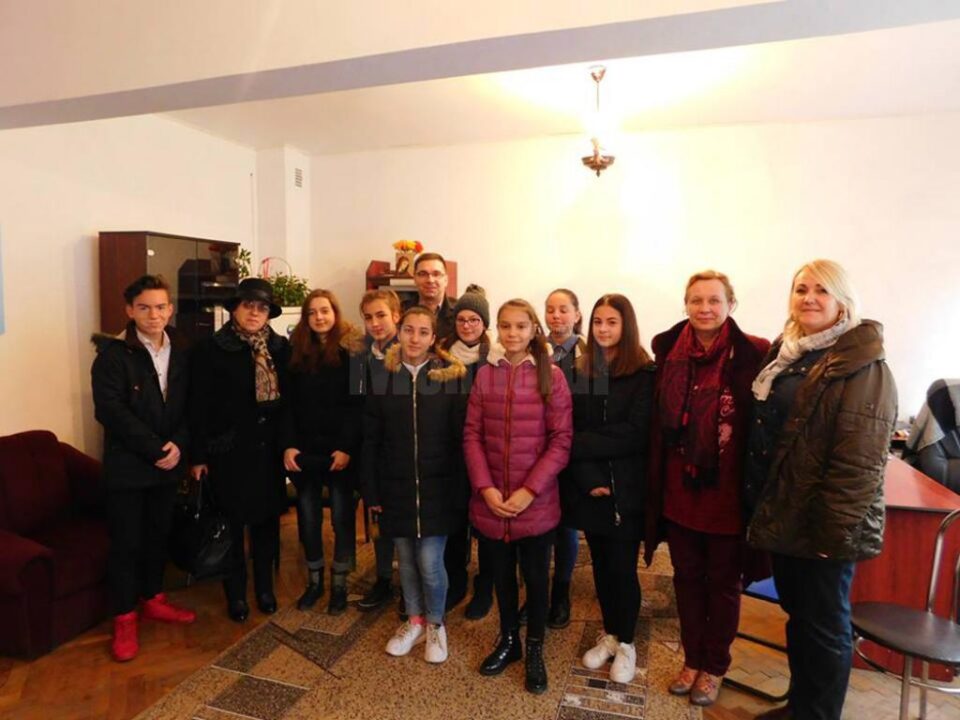 Proiectul educațional „Dă-mi mâna, prietene!”, la Școala „Ioan Ciurea” Fălticeni