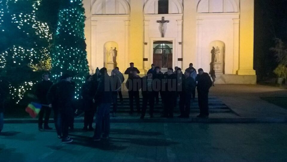 Mai puțin de 50 de persoane au fost aseară la protestul anti-PSD