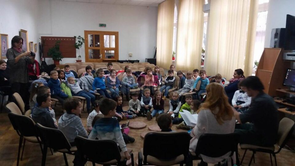 Călătorie în lumea poveștilor lui Petre Ispirescu, în interpretarea actorilor Clara Popadiuc și Răzvan Bănuț