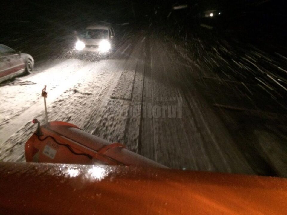Utilaje de deszăpezire pe șoselele din județ