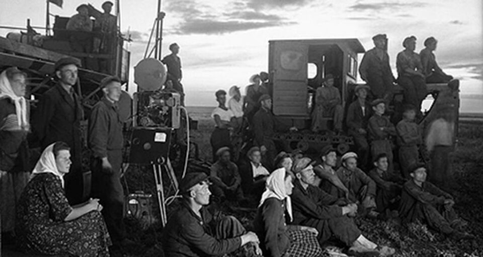 „Caravană cinematografică la Stroiești” „Caravană cinematografică la Stroiești”