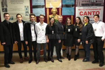 Premii pentru elevii Colegiului de Artă