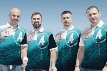 Echipa atlantic4 cu Vasile Oșean, al doilea de la stânga la dreapta