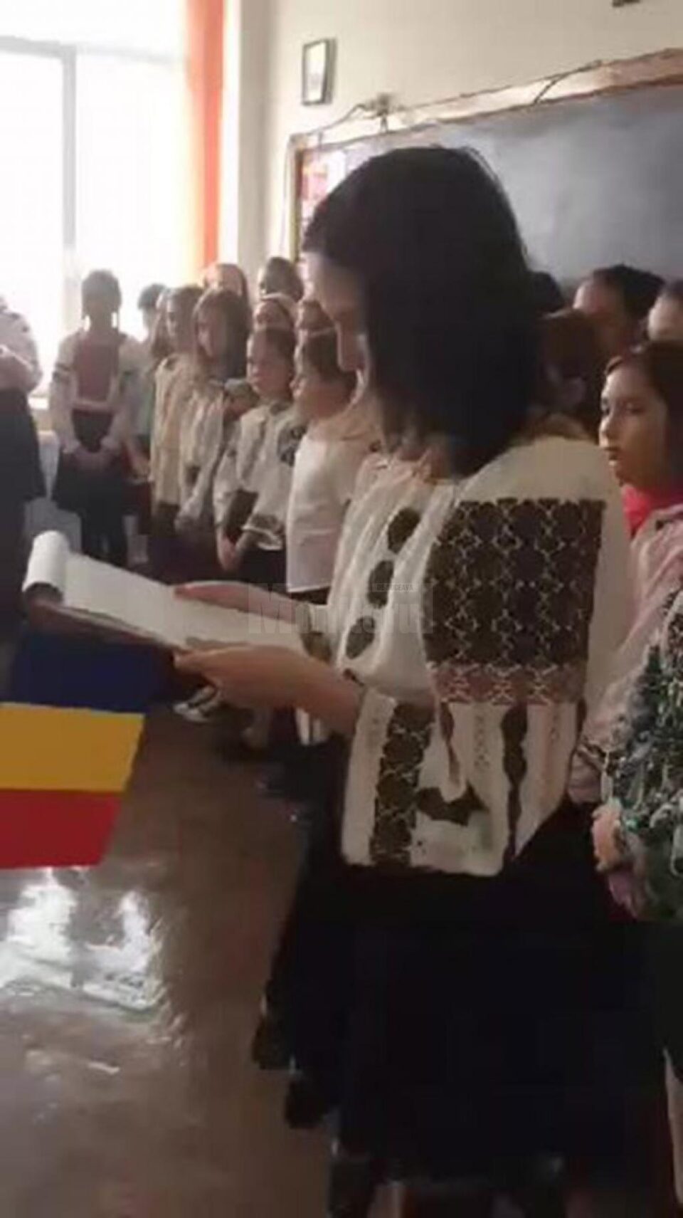 Ziua Națională a României, sărbătorită de elevii Școlii Gimnaziale ”Cristofor Simionescu” Plopeni