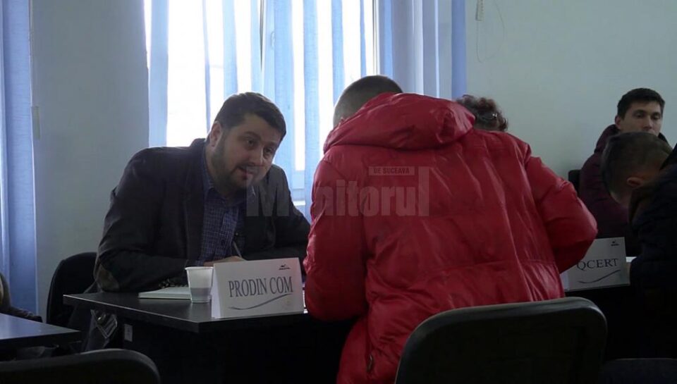 Angajatorii fac eforturi să-și suplimenteze forța de muncă fără prea multe reticențe