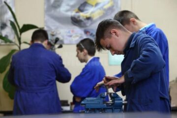 Agenții economici vor învățământ dual