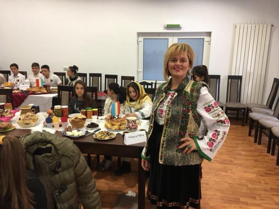 Școala ,,Dimitrie Păcurariu” Șcheia a sărbătorit Ziua României