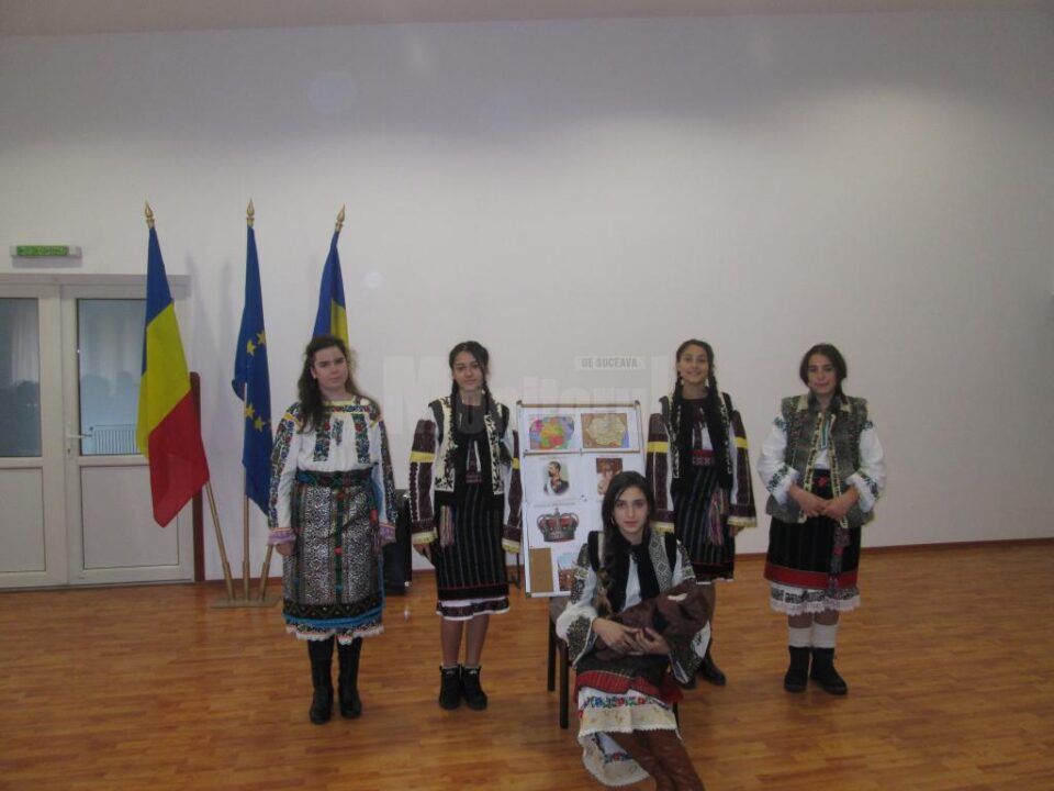 Școala ,,Dimitrie Păcurariu” Șcheia a sărbătorit Ziua României