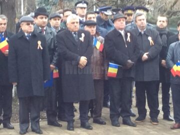 Festivitate cu depuneri de coroane și alocuțiuni la Monumentul Eroilor din Rădăuți