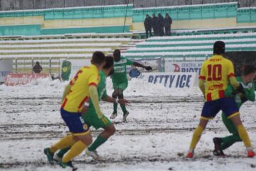 Meciul dintre Foresta și Ripensia s-a jucat într-un decor hibernal Meciul dintre Foresta și Ripensia s-a jucat într-un decor hibernal