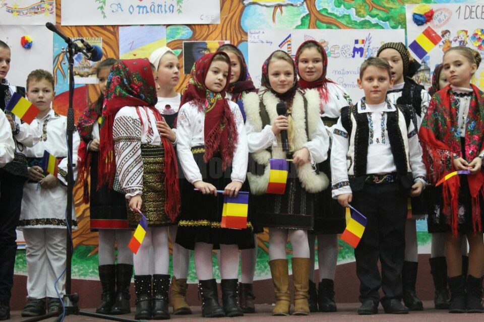 Ziua Bucovinei și Ziua Națională a României sărbătorită și la Liceul Tehnologic “Ștefan cel Mare” – Cajvana