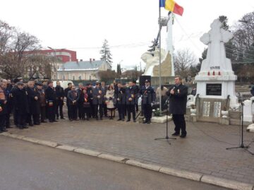 Festivitate cu depuneri de coroane și alocuțiuni la Monumentul Eroilor din Rădăuți