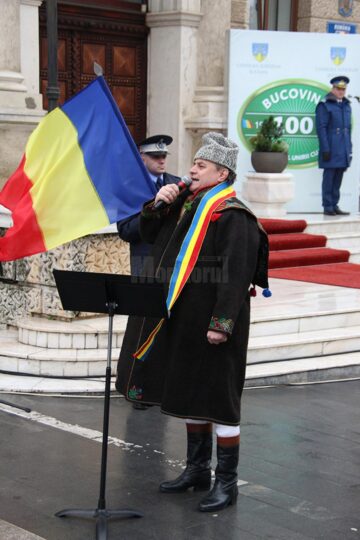 Mii de persoane au sărbătorit Ziua Națională a României în centrul Sucevei