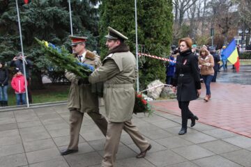 Mii de persoane au sărbătorit Ziua Națională a României în centrul Sucevei