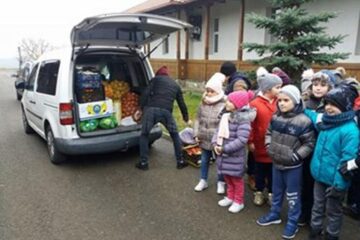 Beneficiarii acestei campanii sociale au fost elevi cu o situație materială precară