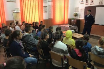 "Spune stop violenței"