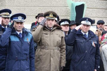 Mii de persoane au sărbătorit Ziua Națională a României în centrul Sucevei