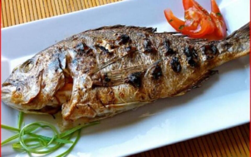 În fiecare post, mâncăm lumină din lumina adunată în produsele vegetale și în pește În fiecare post, mâncăm lumină din lumina adunată în produsele vegetale și în pește