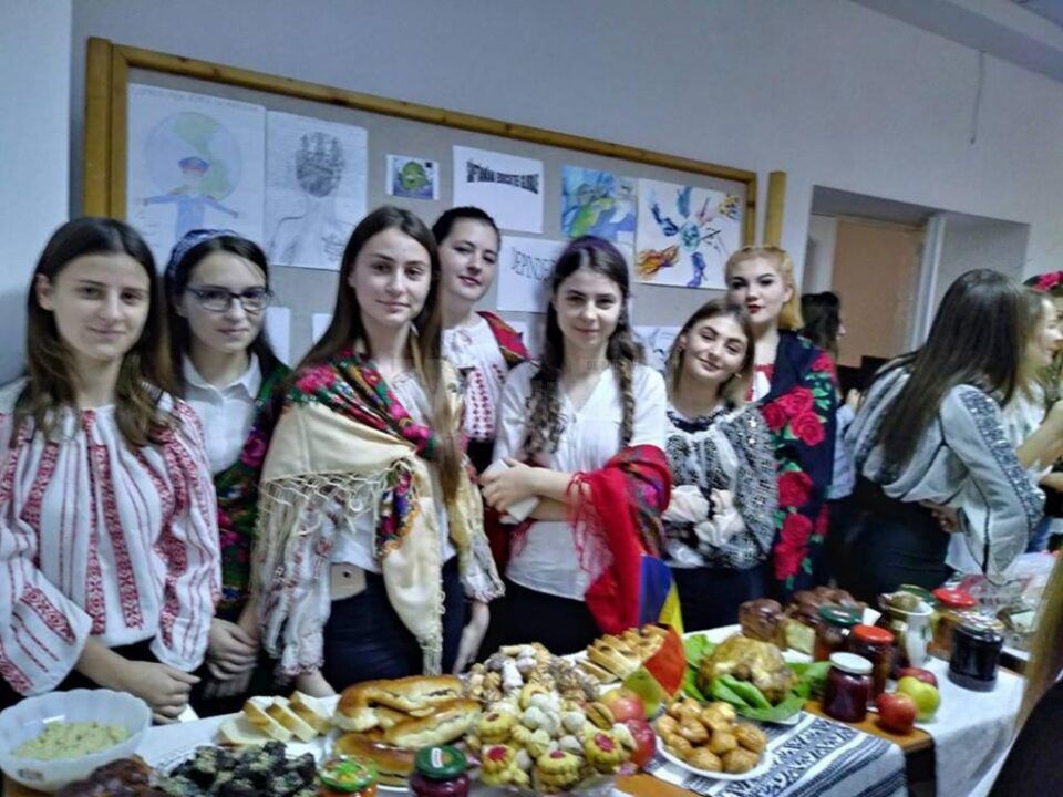 Ziua Națională, în școlile din județ