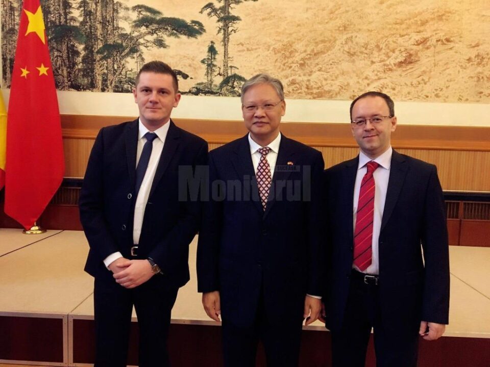 Reprezentanții Casei Româno-Chineze Suceava, alături de Excelența Sa