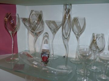Formă și culoare în arta prelucrării sticlăriei manuale la Stil Glass Suceava