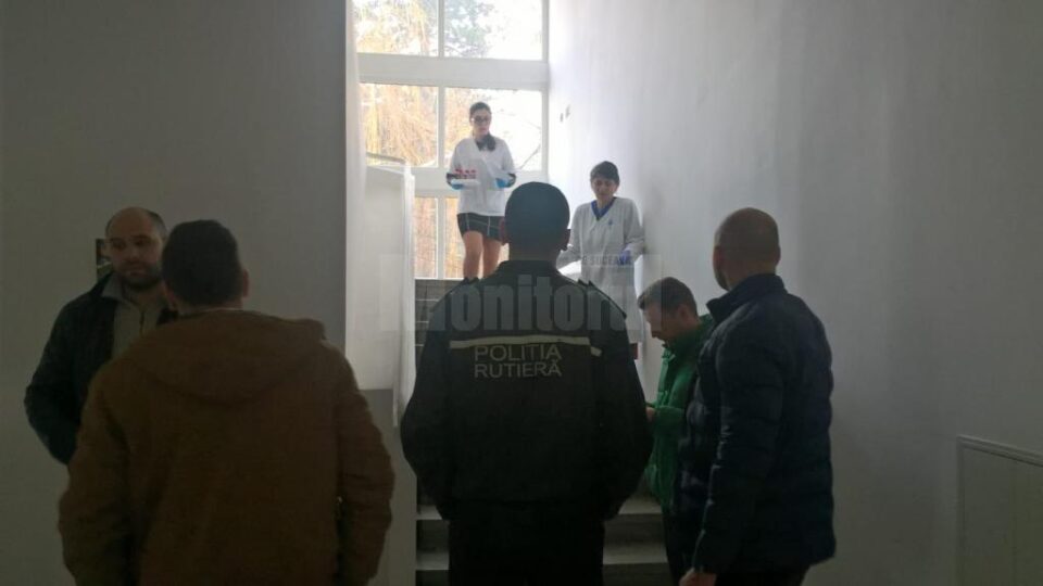 Polițistul rănit grav în misiune are nevoie de sânge