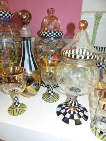 Formă și culoare în arta prelucrării sticlăriei manuale la Stil Glass Suceava