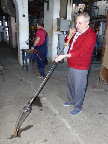 Formă și culoare în arta prelucrării sticlăriei manuale la Stil Glass Suceava