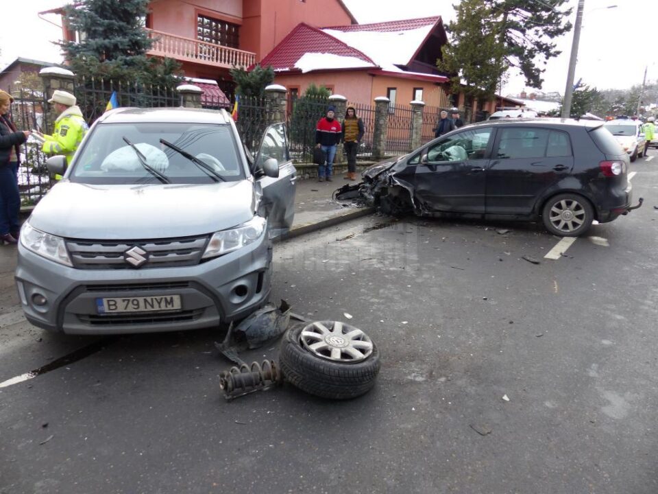 Accident cu două autoturisme implicate, miercuri dimineață, pe Calea Unirii