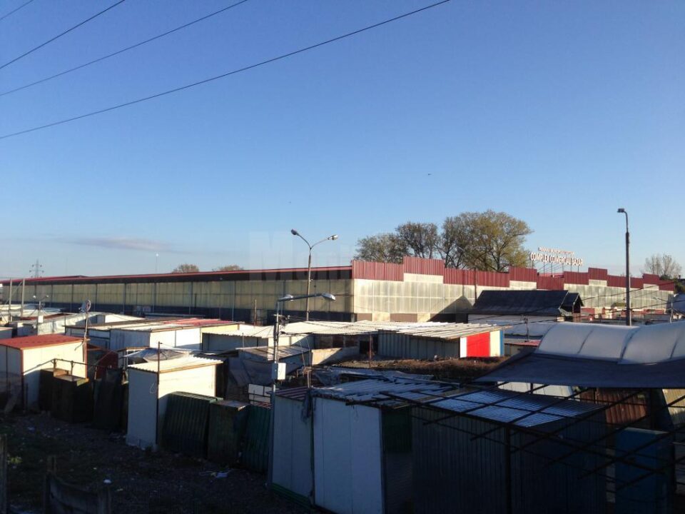 Peste 6.000 de materiale pirotehnice confiscate miercuri din Bazarul Suceava