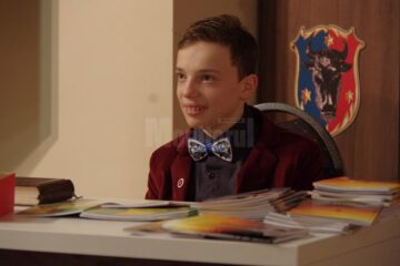 Sebi Crăciun, înconjurat de zeci de prieteni la lansarea celui de-al cincilea volum de poezii, „DEmers”