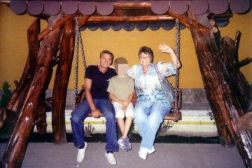 Gabriel Petrovici și mama sa Gabriel Petrovici și mama sa