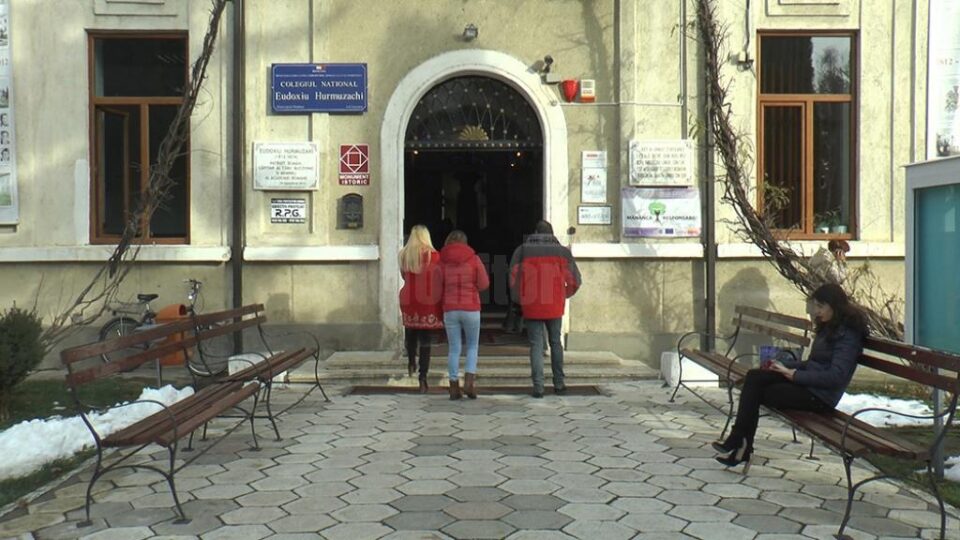Colegiul Național „Eudoxiu Hurmuzachi”