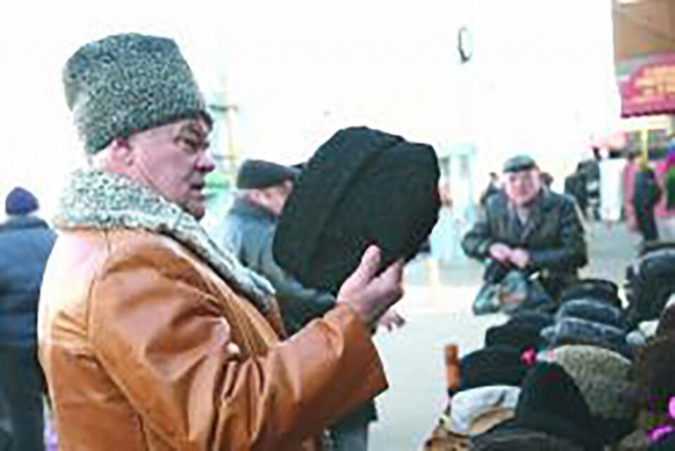 „Și-au furat unii altora căciulile” „Și-au furat unii altora căciulile”