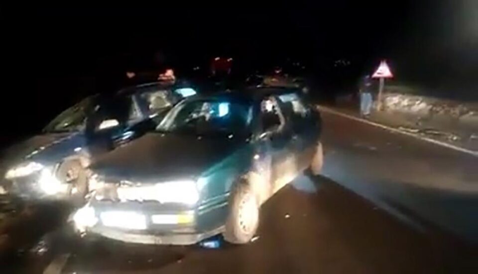 Patru răniți și trei autoturisme avariate, în urma unui accident produs de un șofer neatent