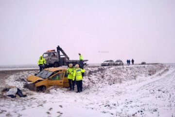 Din păcate, pasagerul din dreapta a decedat