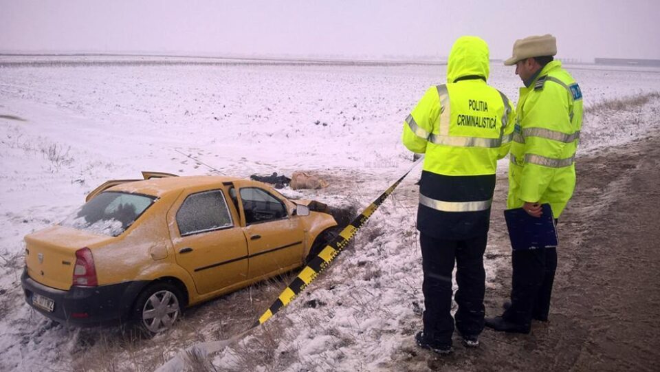 Mașina a lovit singurul cap de pod de pe o distanță de câțiva kilometri