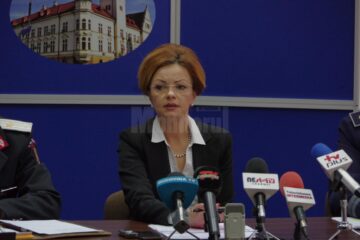 Prefectul județului, Mirela Adomnicăi