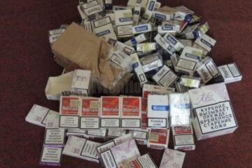 Peste 14.000 de pachete de țigări de contrabandă, confiscate de polițiști