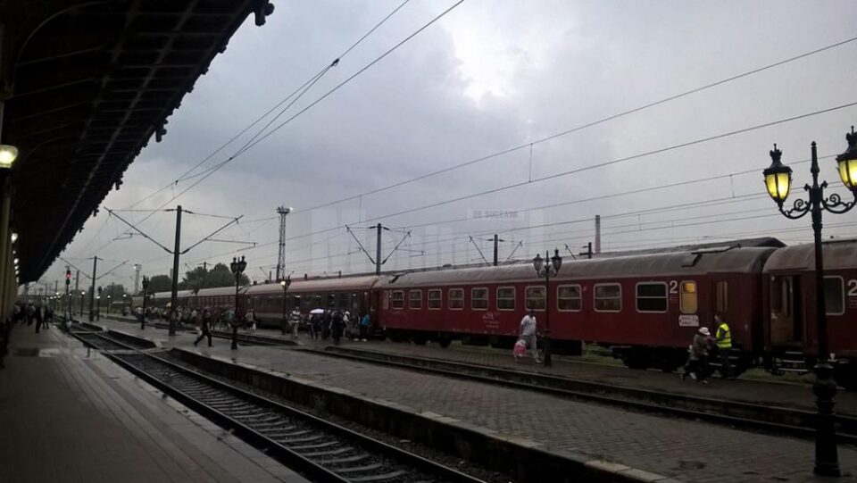 CFR încearcă să ofere trenuri cât mai dese și mai accesibile ca tarif pe distanța dintre cele două orașe mari ale Moldovei